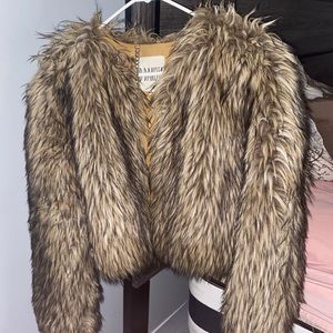 BB DAKOTA cropped faux fur jacket